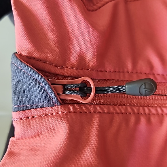 Columbia Titanium Women's Pink Lightweight Sport Jacket Size Large - Picture 8 of 17